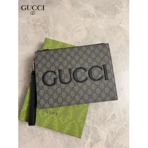 【GUCCI  公式 旗艦店】 グッチ   クラッチバッグ 当日出荷 好評に付き再入荷！22*28*3CM  241101