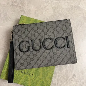 【GUCCI 公式 旗艦店】 グッチ クラッチバッグ 当日出荷 好評に付き再入荷!22*28*3CM 241101 【GUCCI 公式 旗艦店】 グッチ クラッチバッグ 当日出荷 好評に付き再入荷!22*28*3CM 241101