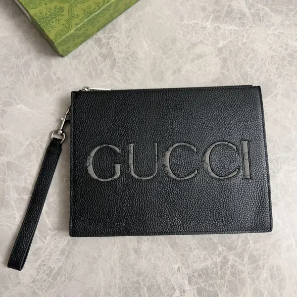 【GUCCI 公式 旗艦店】 グッチ クラッチバッグ 当日出荷 好評に付き再入荷!22*28*3CM 241101 【GUCCI 公式 旗艦店】 グッチ クラッチバッグ 当日出荷 好評に付き再入荷!22*28*3CM 241101