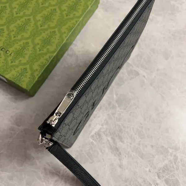 【GUCCI 公式 旗艦店】 グッチ クラッチバッグ 当日出荷 好評に付き再入荷!22*28*3CM 241101 【GUCCI 公式 旗艦店】 グッチ クラッチバッグ 当日出荷 好評に付き再入荷!22*28*3CM 241101