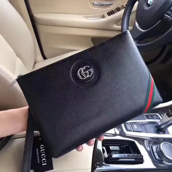 【GUCCI 公式 旗艦店】クッチ クラッチバッグ 当日出荷 好評に付き再入荷!29*19*3.5CM 【GUCCI 公式 旗艦店】クッチ クラッチバッグ 当日出荷 好評に付き再入荷!29*19*3.5CM