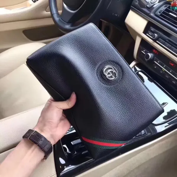 【GUCCI 公式 旗艦店】クッチ クラッチバッグ 当日出荷 好評に付き再入荷!29*19*3.5CM 【GUCCI 公式 旗艦店】クッチ クラッチバッグ 当日出荷 好評に付き再入荷!29*19*3.5CM