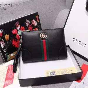 【GUCCI 公式 旗艦店】クッチ クラッチバッグ 当日出荷 好評に付き再入荷!27*18*4CM 【GUCCI 公式 旗艦店】クッチ クラッチバッグ 当日出荷 好評に付き再入荷!27*18*4CM
