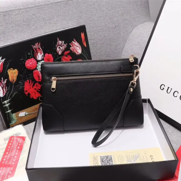 【GUCCI 公式 旗艦店】クッチ クラッチバッグ 当日出荷 好評に付き再入荷!27*18*4CM 【GUCCI 公式 旗艦店】クッチ クラッチバッグ 当日出荷 好評に付き再入荷!27*18*4CM