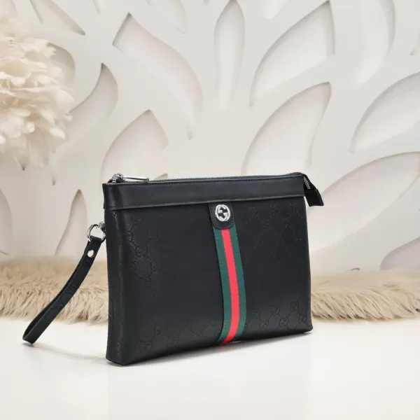 【GUCCI 公式 旗艦店】クッチ クラッチバッグ 当日出荷 好評に付き再入荷!28*18*3CM 【GUCCI 公式 旗艦店】クッチ クラッチバッグ 当日出荷 好評に付き再入荷!28*18*3CM