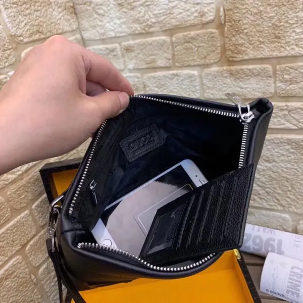 【GUCCI 公式 旗艦店】クッチ クラッチバッグ 当日出荷 好評に付き再入荷!28*18.3CM 【GUCCI 公式 旗艦店】クッチ クラッチバッグ 当日出荷 好評に付き再入荷!28*18.3CM