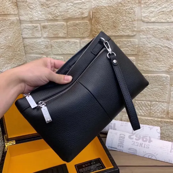 【GUCCI 公式 旗艦店】クッチ クラッチバッグ 当日出荷 好評に付き再入荷!28*18.3CM 【GUCCI 公式 旗艦店】クッチ クラッチバッグ 当日出荷 好評に付き再入荷!28*18.3CM