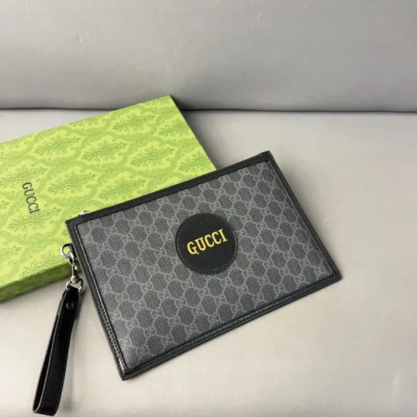 【GUCCI 公式 旗艦店】クッチ クラッチバッグ 当日出荷 好評に付き再入荷!29*20CM 【GUCCI 公式 旗艦店】クッチ クラッチバッグ 当日出荷 好評に付き再入荷!29*20CM