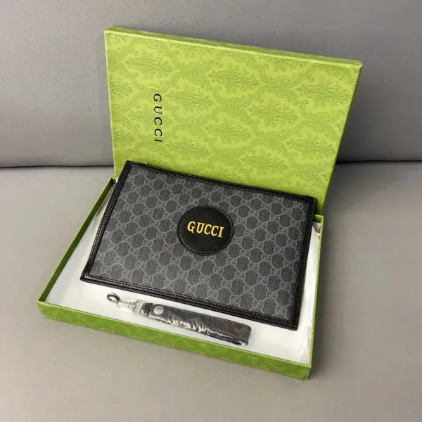 【GUCCI 公式 旗艦店】クッチ クラッチバッグ 当日出荷 好評に付き再入荷!29*20CM 【GUCCI 公式 旗艦店】クッチ クラッチバッグ 当日出荷 好評に付き再入荷!29*20CM