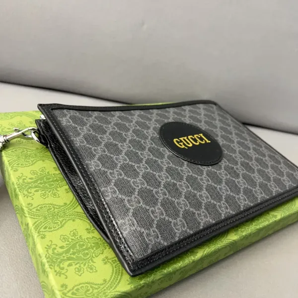 【GUCCI 公式 旗艦店】クッチ クラッチバッグ 当日出荷 好評に付き再入荷!29*20CM 【GUCCI 公式 旗艦店】クッチ クラッチバッグ 当日出荷 好評に付き再入荷!29*20CM