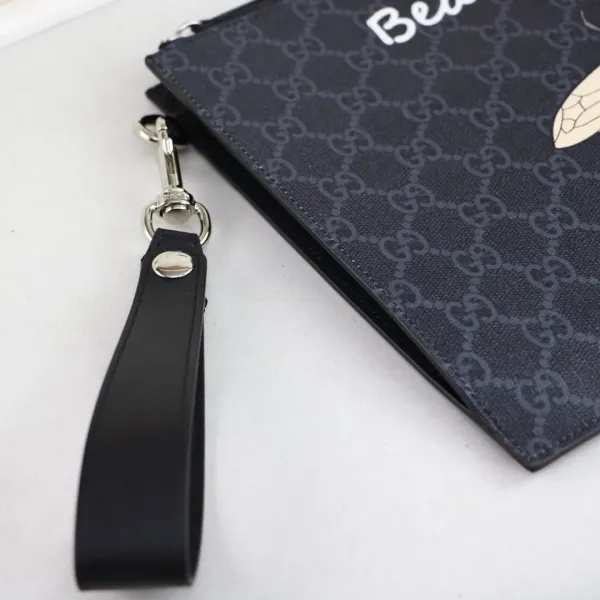 【GUCCI 公式 旗艦店】クッチ クラッチバッグ 当日出荷 好評に付き再入荷!30.5*21*1.5CM 【GUCCI 公式 旗艦店】クッチ クラッチバッグ 当日出荷 好評に付き再入荷!30.5*21*1.5CM
