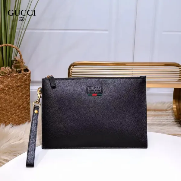 【GUCCI 公式 旗艦店】クッチ クラッチバッグ 当日出荷 好評に付き再入荷!30.5*21*1.5CM 【GUCCI 公式 旗艦店】クッチ クラッチバッグ 当日出荷 好評に付き再入荷!30.5*21*1.5CM