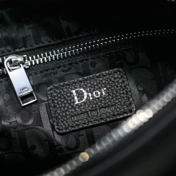 【DIOR 公式 旗艦店】ディオール クラッチバッグ 当日出荷 好評に付き再入荷! 黒 28*19*6CM 【DIOR 公式 旗艦店】ディオール クラッチバッグ 当日出荷 好評に付き再入荷! 黒 28*19*6CM