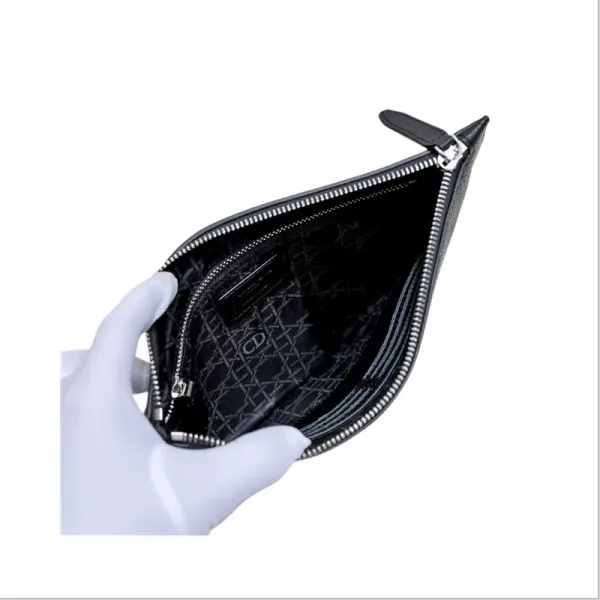 【DIOR 公式 旗艦店】ディオール クラッチバッグ 当日出荷 好評に付き再入荷! 黒 28*18*1CM 【DIOR 公式 旗艦店】ディオール クラッチバッグ 当日出荷 好評に付き再入荷! 黒 28*18*1CM