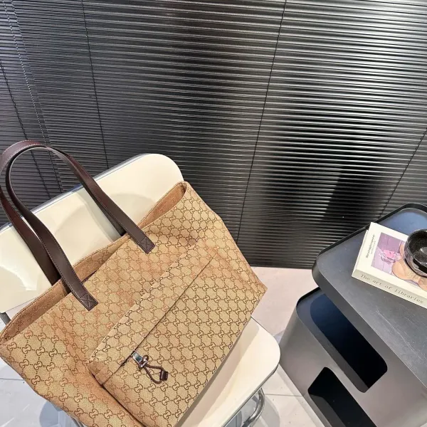 【GUCCI 公式旗艦店】グッチ ハンドバッグ 当日出荷 好評に付き再入荷！44*31CM  240724