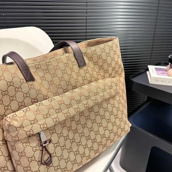 【GUCCI 公式旗艦店】グッチ ハンドバッグ 当日出荷 好評に付き再入荷！44*31CM  240724