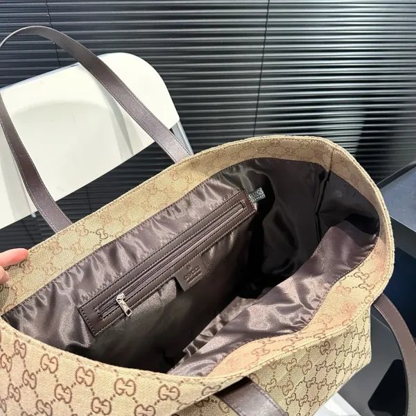 【GUCCI 公式旗艦店】グッチ ハンドバッグ 当日出荷 好評に付き再入荷！44*31CM  240724