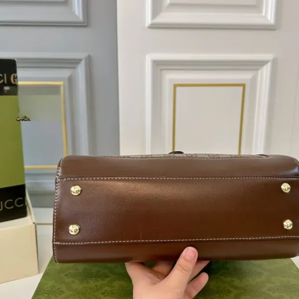 【GUCCI 公式旗艦店】グッチ ハンドバッグ 当日出荷 好評に付き再入荷!30*23CM 240724 【GUCCI 公式旗艦店】グッチ ハンドバッグ 当日出荷 好評に付き再入荷!30*23CM 240724