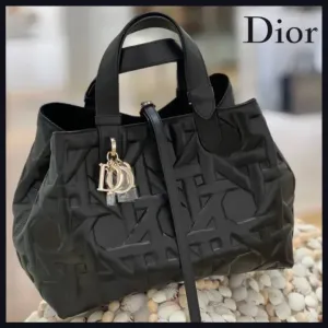 【オシャレで実用的】Dior ディオール Toujours バッグ ミディアム M2821OBNT_M900 23 x 14 x 12 CM 240919 【オシャレで実用的】Dior ディオール Toujours バッグ ミディアム M2821OBNT_M900 23 x 14 x 12 CM 240919