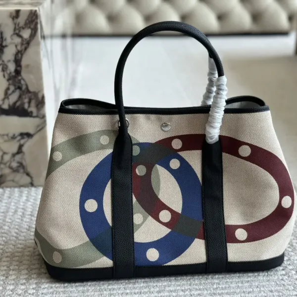 【Hermès 公式旗艦店】エルメス ハンドバッグ 当日出荷 好評に付き再入荷!36*25CM 240724 【Hermès 公式旗艦店】エルメス ハンドバッグ 当日出荷 好評に付き再入荷!36*25CM 240724