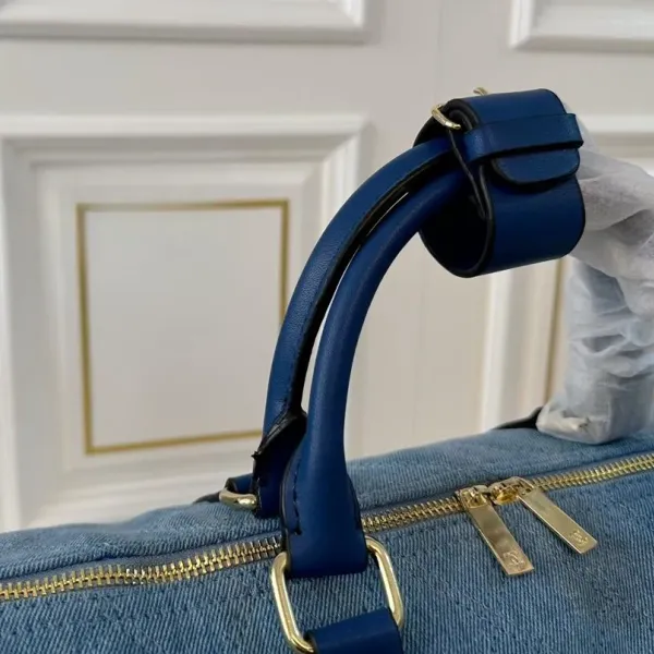 【CHANEL 公式旗艦店】シャネル 斜めがけバッグ 当日出荷 好評に付き再入荷!44*25CM 240723 【CHANEL 公式旗艦店】シャネル 斜めがけバッグ 当日出荷 好評に付き再入荷!44*25CM 240723