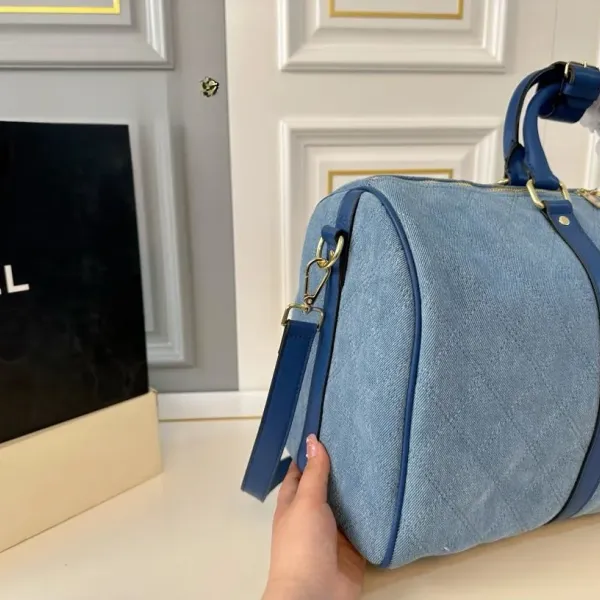 【CHANEL 公式旗艦店】シャネル 斜めがけバッグ 当日出荷 好評に付き再入荷!44*25CM 240723 【CHANEL 公式旗艦店】シャネル 斜めがけバッグ 当日出荷 好評に付き再入荷!44*25CM 240723