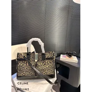 【CELINE 公式旗艦店】セリーヌ ハンドバッグ 当日出荷 好評に付き再入荷!39*29CM 1240723 【CELINE 公式旗艦店】セリーヌ ハンドバッグ 当日出荷 好評に付き再入荷!39*29CM 1240723