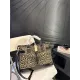 【CELINE 公式旗艦店】セリーヌ ハンドバッグ 当日出荷 好評に付き再入荷!39*29CM 1240723 【CELINE 公式旗艦店】セリーヌ ハンドバッグ 当日出荷 好評に付き再入荷!39*29CM 1240723