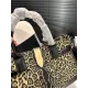 【CELINE 公式旗艦店】セリーヌ ハンドバッグ 当日出荷 好評に付き再入荷!39*29CM 1240723 【CELINE 公式旗艦店】セリーヌ ハンドバッグ 当日出荷 好評に付き再入荷!39*29CM 1240723