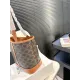 【CELINE 公式旗艦店】セリーヌ ハンドバッグ 当日出荷 好評に付き再入荷！22*23CM  1240723