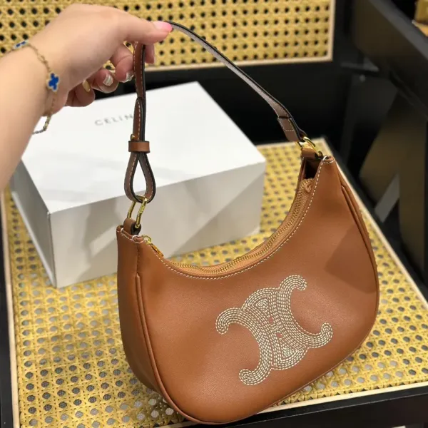 CELINE セリーヌのアンダーアームバッグ 23*14*7cm CELINE セリーヌのアンダーアームバッグ 23*14*7cm