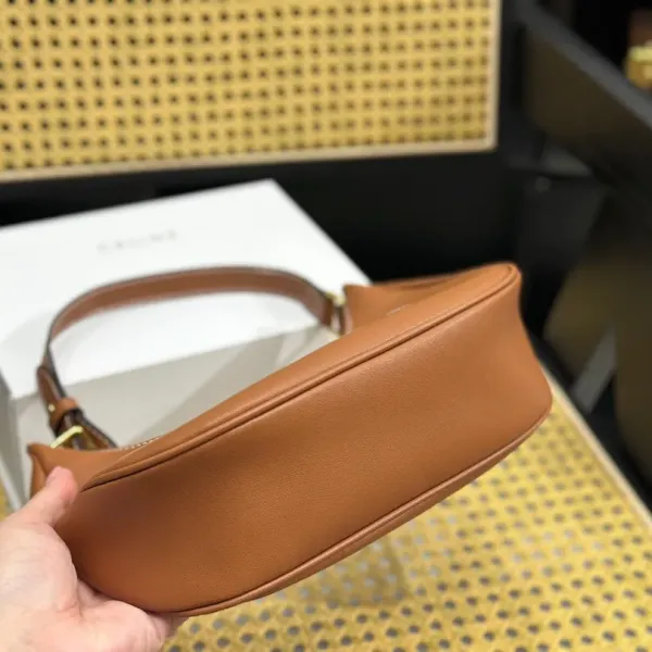 CELINE セリーヌのアンダーアームバッグ 23*14*7cm CELINE セリーヌのアンダーアームバッグ 23*14*7cm