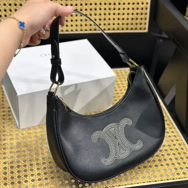CELINE セリーヌのアンダーアームバッグ 23*14*7cm CELINE セリーヌのアンダーアームバッグ 23*14*7cm