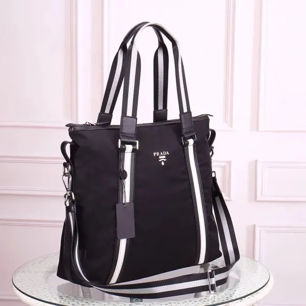 【PRADA 公式旗艦店】プラダ ブリーフケース 当日出荷 好評に付き再入荷!40*34*12CM 【PRADA 公式旗艦店】プラダ ブリーフケース 当日出荷 好評に付き再入荷!40*34*12CM