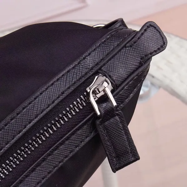 【PRADA 公式旗艦店】プラダ ブリーフケース 当日出荷 好評に付き再入荷!40*34*12CM 【PRADA 公式旗艦店】プラダ ブリーフケース 当日出荷 好評に付き再入荷!40*34*12CM