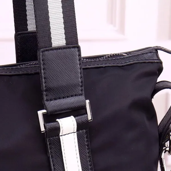 【PRADA 公式旗艦店】プラダ ブリーフケース 当日出荷 好評に付き再入荷!40*34*12CM 【PRADA 公式旗艦店】プラダ ブリーフケース 当日出荷 好評に付き再入荷!40*34*12CM