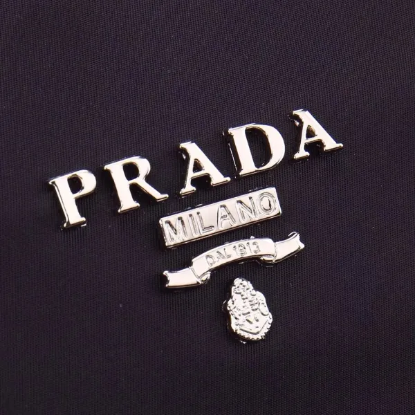 【PRADA 公式旗艦店】プラダ ブリーフケース 当日出荷 好評に付き再入荷!40*34*12CM 【PRADA 公式旗艦店】プラダ ブリーフケース 当日出荷 好評に付き再入荷!40*34*12CM