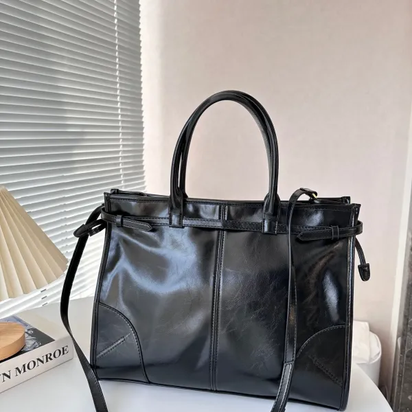【PRADA 公式旗艦店】 プラダ  斜めがけバッグ当日出荷 好評に付き再入荷38*30CM
