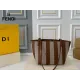 【FENDI  公式旗艦店】フェンディ  ハンドバッグ  当日出荷 好評に付き再入荷！28*31CM  240720
