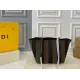 【FENDI  公式旗艦店】フェンディ  ハンドバッグ  当日出荷 好評に付き再入荷！28*31CM  240720