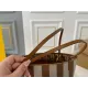 【FENDI  公式旗艦店】フェンディ  ハンドバッグ  当日出荷 好評に付き再入荷！28*31CM  240720
