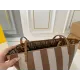 【FENDI  公式旗艦店】フェンディ  ハンドバッグ  当日出荷 好評に付き再入荷！28*31CM  240720