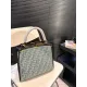 【FENDI  公式旗艦店】フェンディ 斜めがけバッグ  当日出荷 好評に付き再入荷！29*25CM  240720