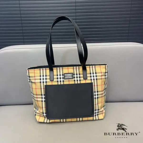 【BURBERRY 公式旗艦店】バーバリー ハンドバッグ 当日出荷 好評に付き再入荷!34*28CM 【BURBERRY 公式旗艦店】バーバリー ハンドバッグ 当日出荷 好評に付き再入荷!34*28CM