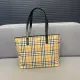 【BURBERRY 公式旗艦店】バーバリー ハンドバッグ 当日出荷 好評に付き再入荷!34*28CM 【BURBERRY 公式旗艦店】バーバリー ハンドバッグ 当日出荷 好評に付き再入荷!34*28CM