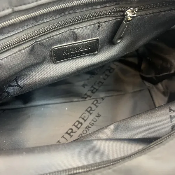 【BURBERRY 公式旗艦店】バーバリー ハンドバッグ 当日出荷 好評に付き再入荷!34*28CM 【BURBERRY 公式旗艦店】バーバリー ハンドバッグ 当日出荷 好評に付き再入荷!34*28CM