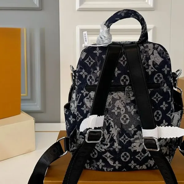 【LOUIS VUITTON 公式旗艦店】ルイヴィトン リュックサック当日出荷 好評に付き再入荷!23*31CM 1240722 【LOUIS VUITTON 公式旗艦店】ルイヴィトン リュックサック当日出荷 好評に付き再入荷!23*31CM 1240722