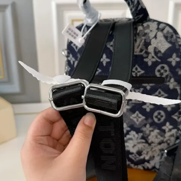 【LOUIS VUITTON 公式旗艦店】ルイヴィトン リュックサック当日出荷 好評に付き再入荷!23*31CM 1240722 【LOUIS VUITTON 公式旗艦店】ルイヴィトン リュックサック当日出荷 好評に付き再入荷!23*31CM 1240722