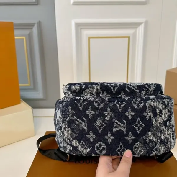 【LOUIS VUITTON 公式旗艦店】ルイヴィトン リュックサック当日出荷 好評に付き再入荷!23*31CM 1240722 【LOUIS VUITTON 公式旗艦店】ルイヴィトン リュックサック当日出荷 好評に付き再入荷!23*31CM 1240722