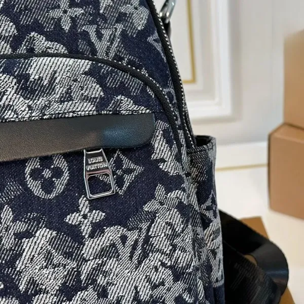 【LOUIS VUITTON 公式旗艦店】ルイヴィトン リュックサック当日出荷 好評に付き再入荷!23*31CM 1240722 【LOUIS VUITTON 公式旗艦店】ルイヴィトン リュックサック当日出荷 好評に付き再入荷!23*31CM 1240722